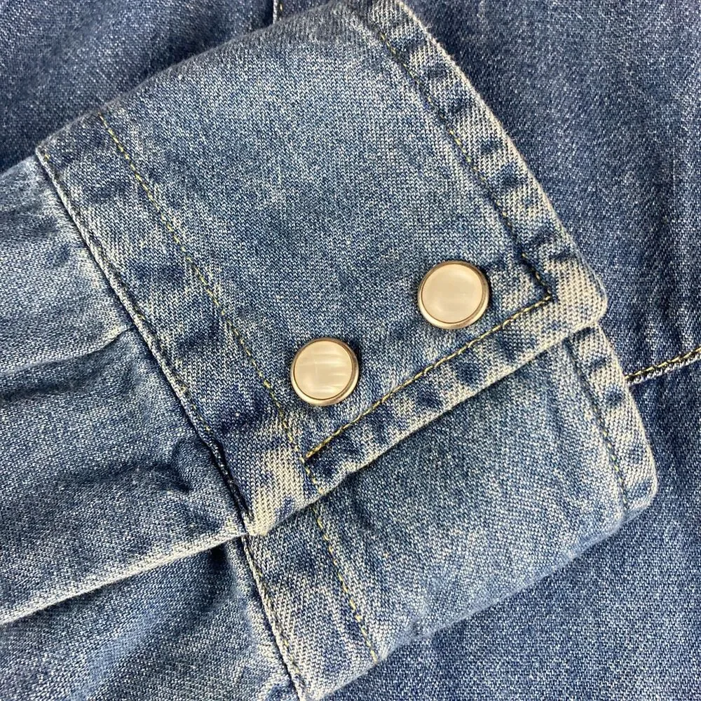Levi’s Denim Western Shirt Mens Large Pearl Snap Standard Fit Blue Jean Shirt